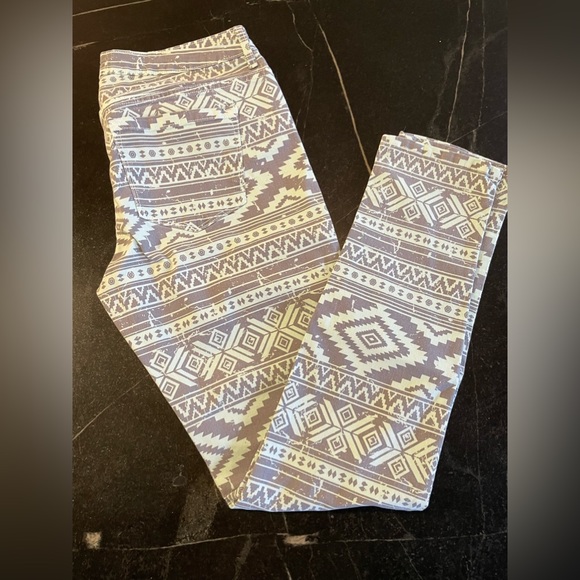 SOUTHWEST DENIM FASHION JEAN - Picture 2 of 7